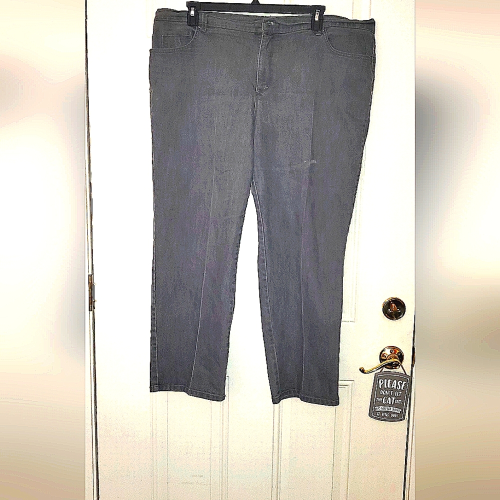 Gloria Vanderbilt Amanda style Black Jeans 22W